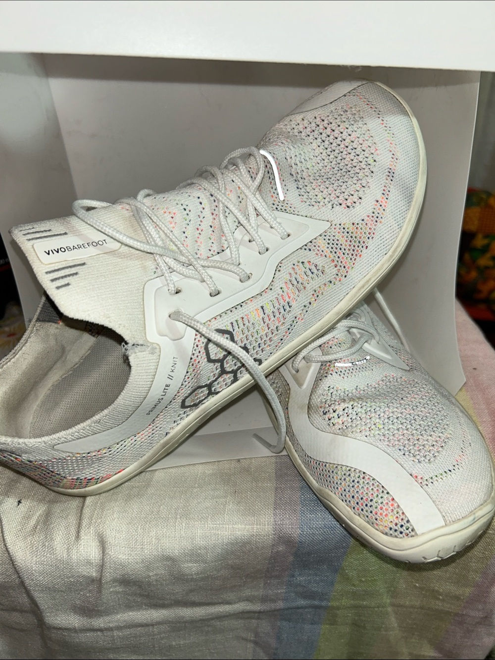 Vivo barefoot Women’s White Knit Athletic Sneakers size 40/9.5.